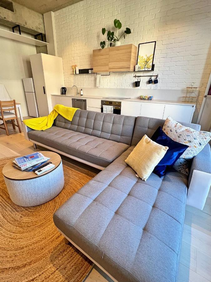 Industrial Yet Modern, 1Bd 1Bth Apt - Woden Phillip Exterior photo