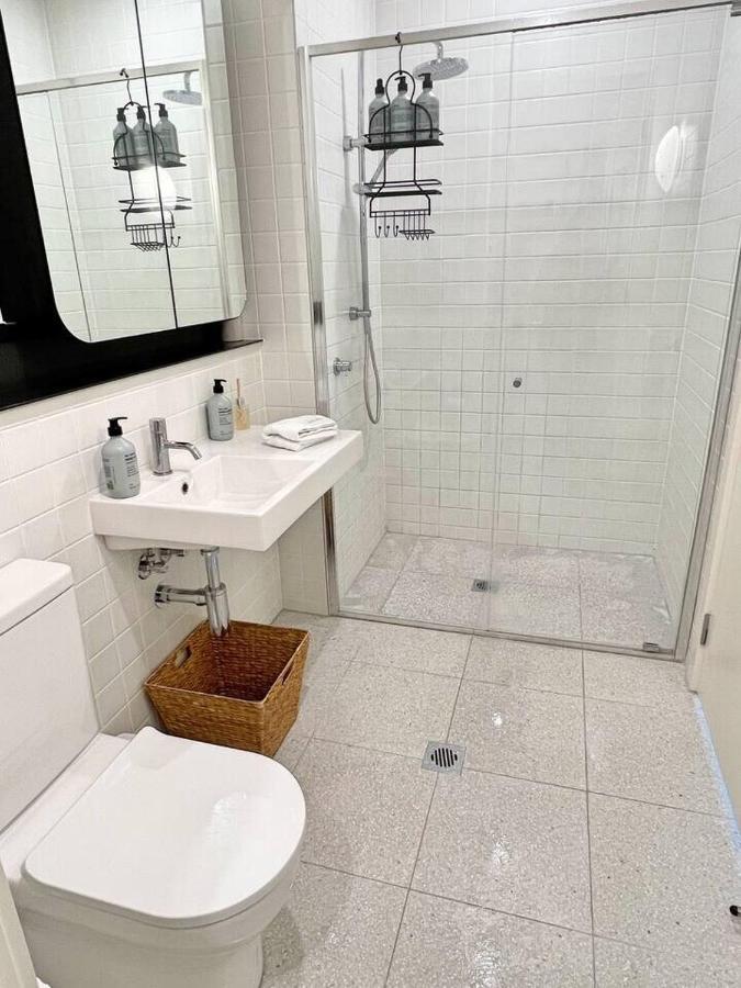 Industrial Yet Modern, 1Bd 1Bth Apt - Woden Phillip Exterior photo