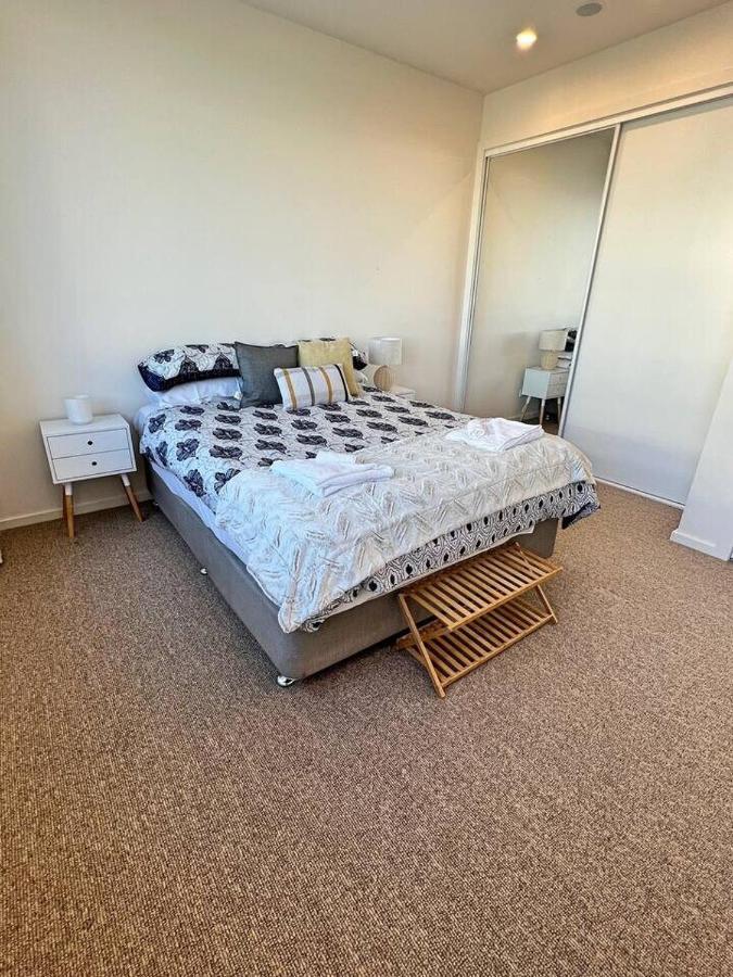 Industrial Yet Modern, 1Bd 1Bth Apt - Woden Phillip Exterior photo